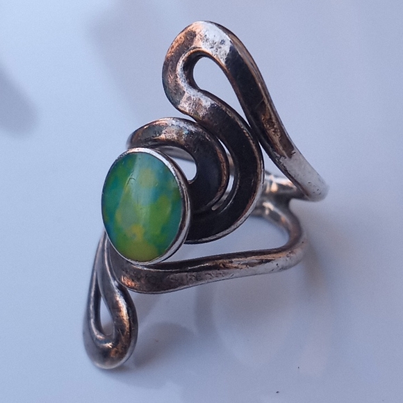 VINTAGE Artisan 925 Silver Green Stone Ring Unique *SALE PRICE THRU  FEB.19 ONLY - Picture 12 of 16